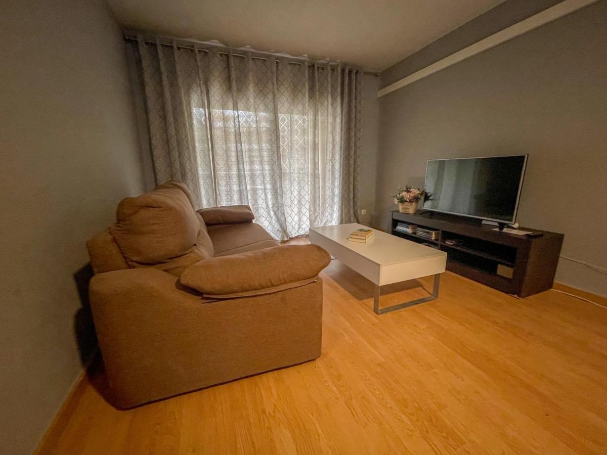 Piso Acogedor Fortuny Салоу Екстериор снимка